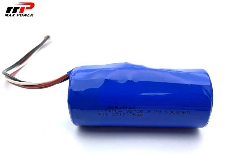 Bateria potente para scooter elétrico com corrente de carregamento máxima de 0,5C e tecnologia fosfato de íon-lítio de alta capacidade